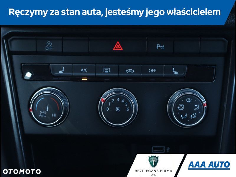 Volkswagen T-Roc - 16