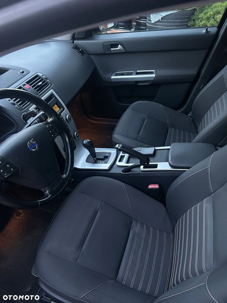 Volvo V50 - 11