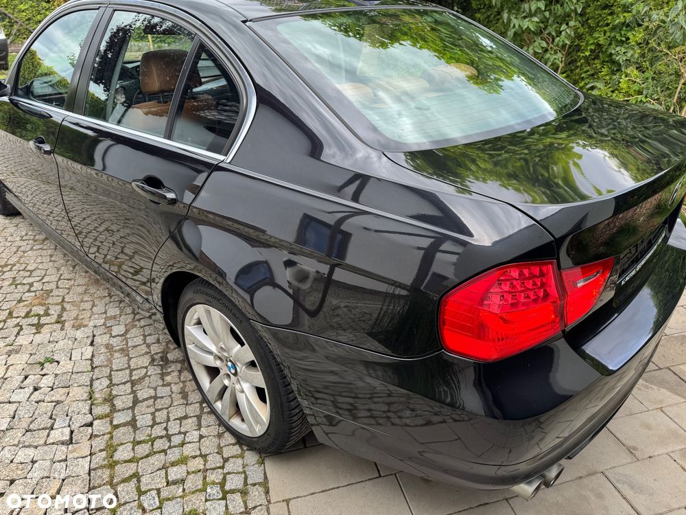 BMW Seria 3 325d DPF Edition Sport - 7