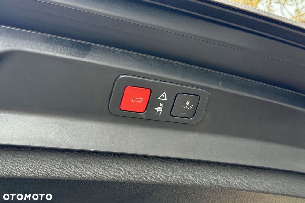 Peugeot 5008 1.5 BlueHDi GT Pack S&S EAT8 - 32