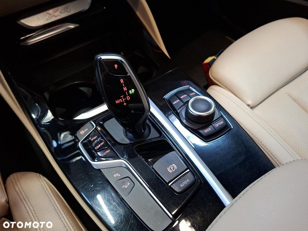 BMW X4 - 16