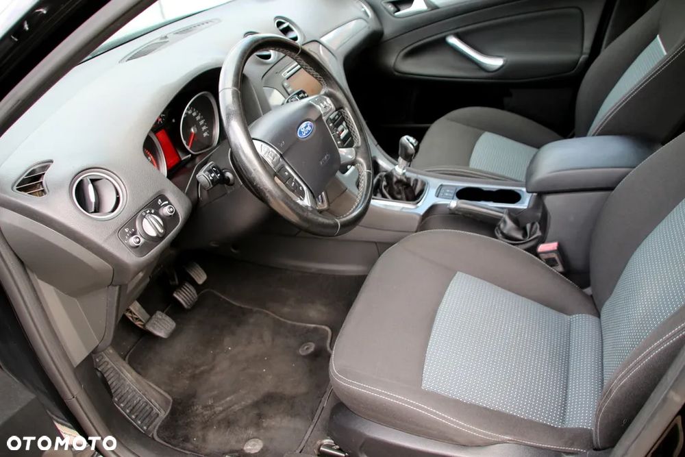 Ford Mondeo 2.0 TDCi Titanium - 11