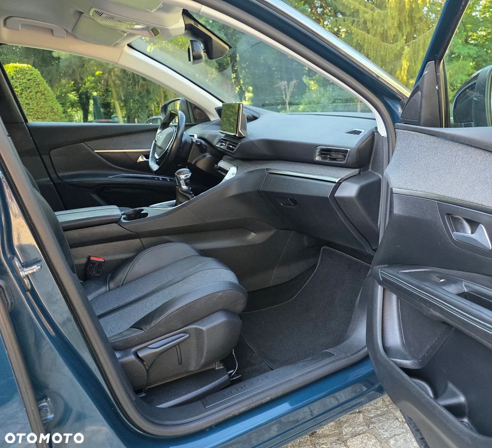 Peugeot 5008 1.5 BlueHDi Allure S&S - 21