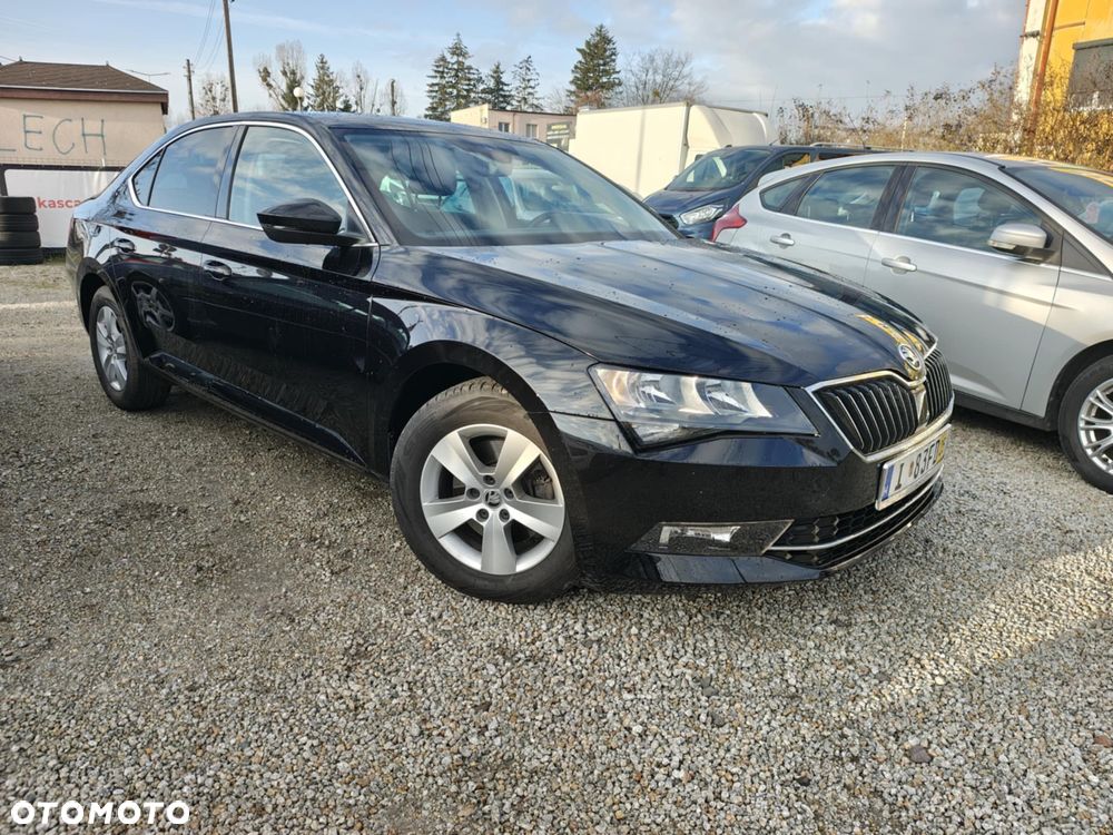 Skoda Superb 1.5 TSI ACT Active DSG - 4