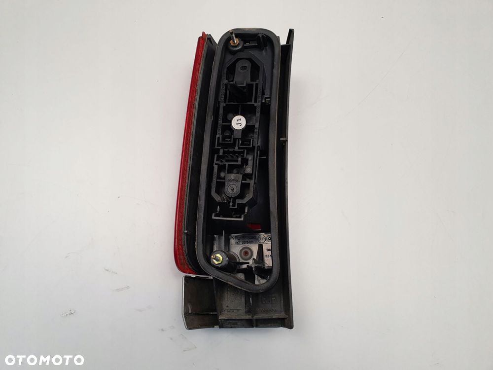 LAMPA PRAWA Volvo V70 I XC70 96-00r TYLNA prawy tył pasażera Dolna Europa - 7