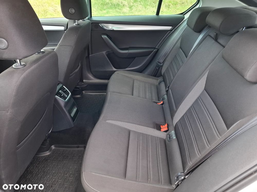 Skoda Octavia 1.5 TSI ACT Ambition DSG - 11