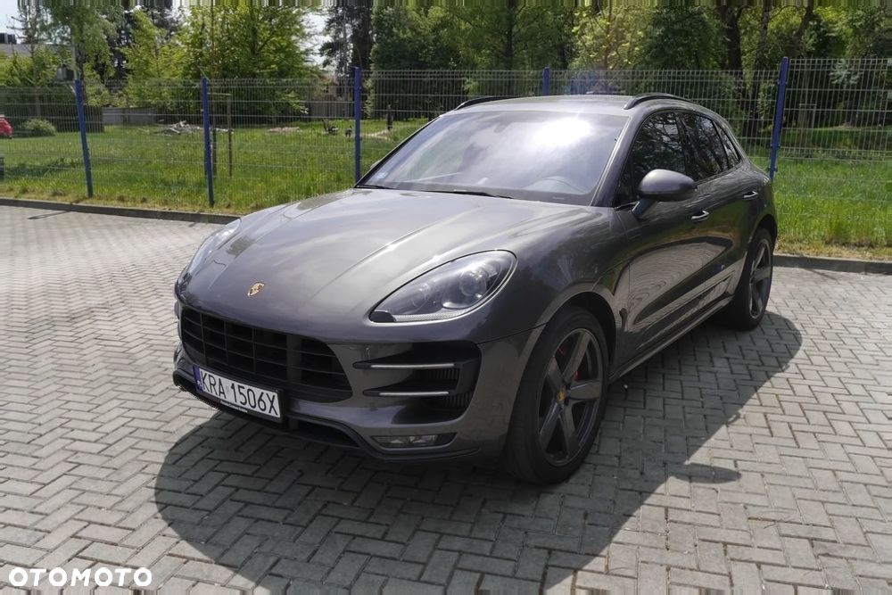 Porsche Macan Turbo - 1