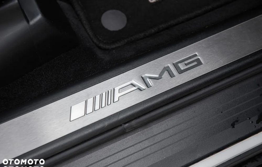 Mercedes-Benz ML 63 AMG 4Matic 7G-TRONIC 10th Anniversary - 36