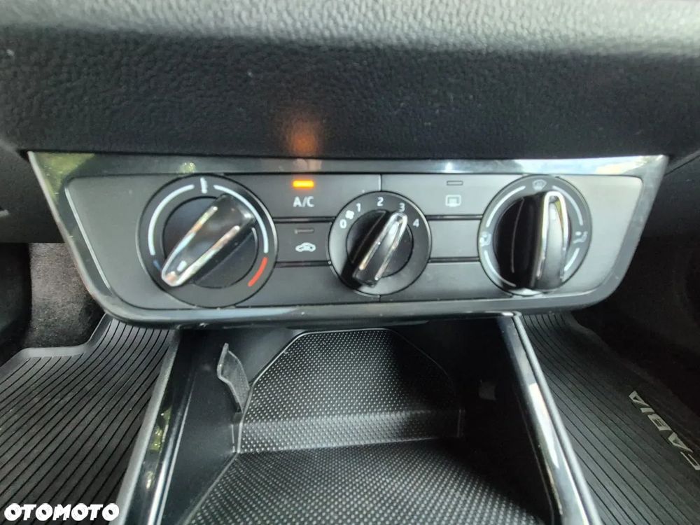 Skoda Fabia 1.0 TSI Ambition - 40