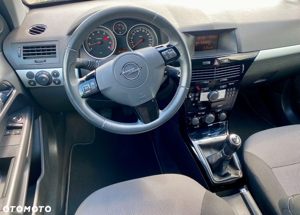 Opel Astra 1.4 Caravan Edition 111 Jahre - 14