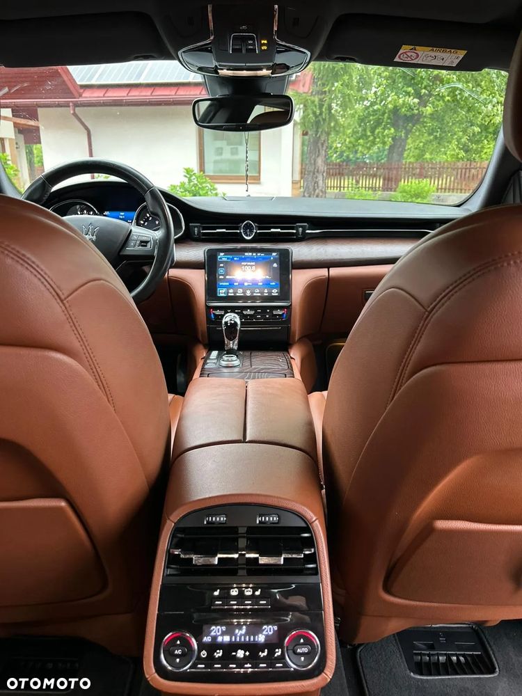 Maserati Quattroporte - 9