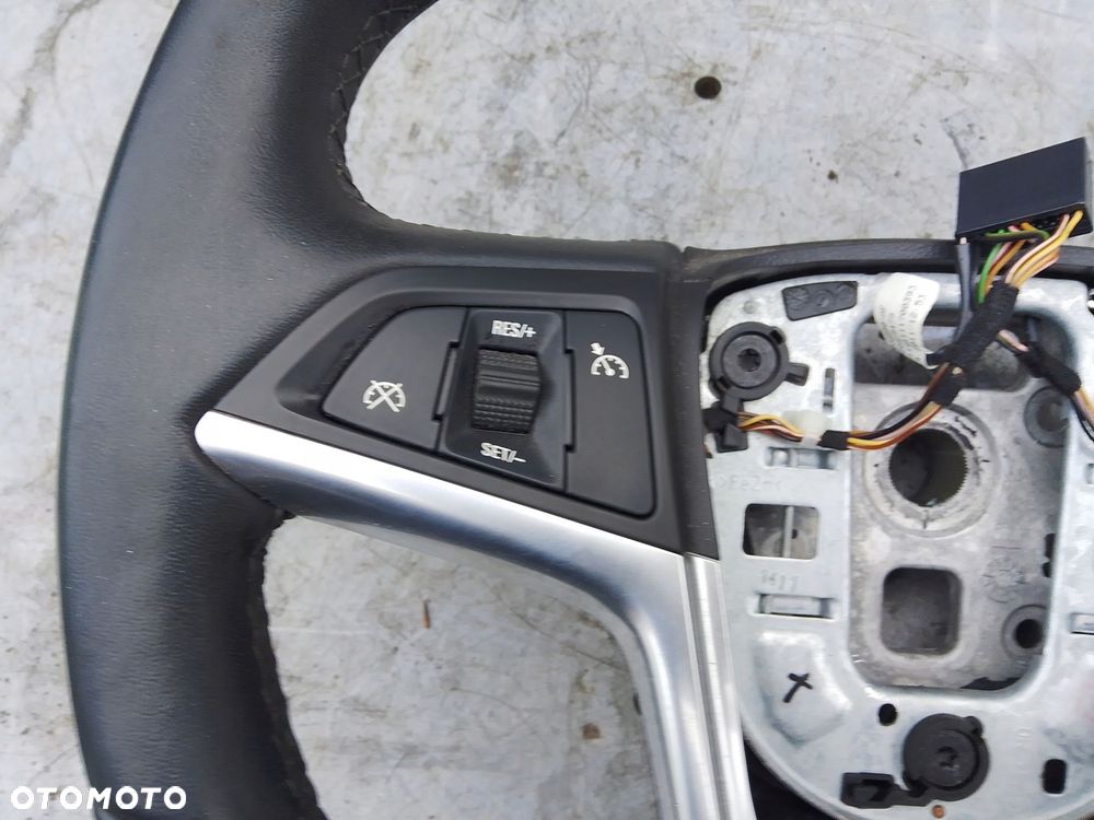 kierownica skóra podgrzewana opel astra j 13351025 - 4