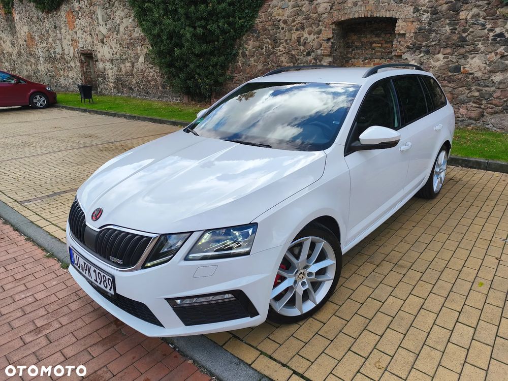 Skoda Octavia 2.0 TDI DSG RS - 22