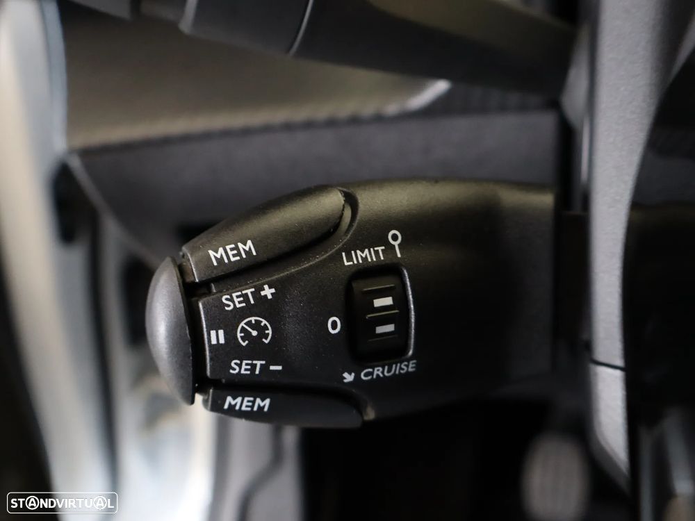 Peugeot 208 PureTech 100 Active Pack - 27