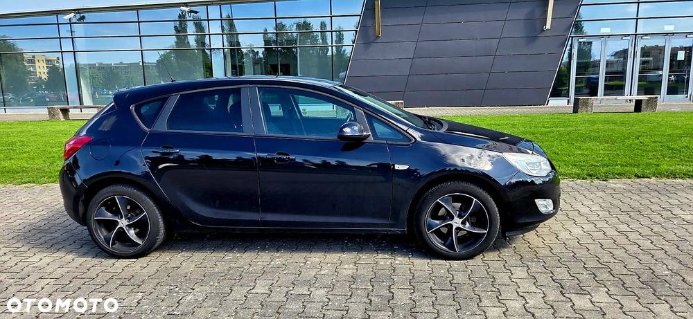 Opel Astra 1.4 Turbo - 11