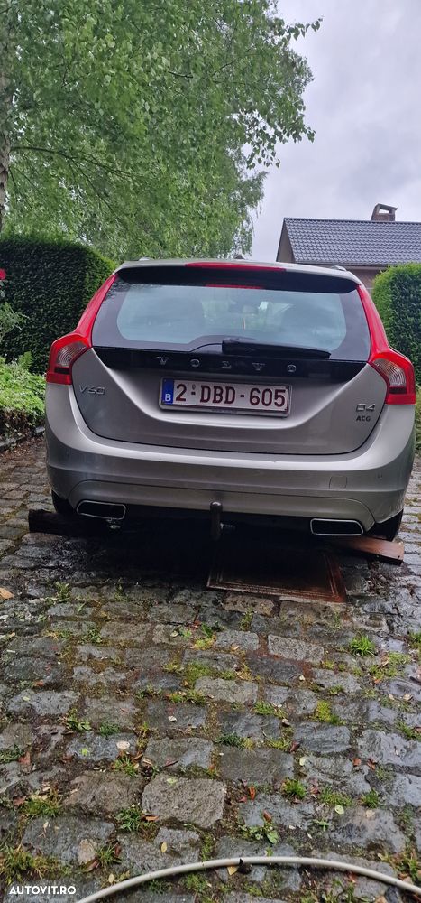 Volvo V60 D4 Momentum - 9