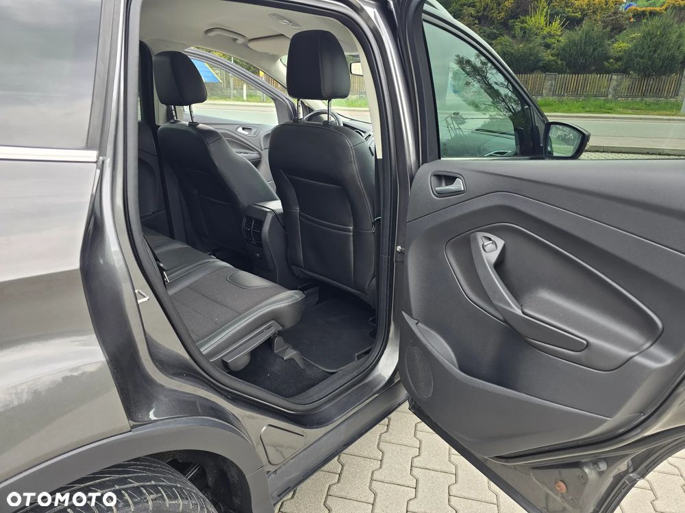 Ford Kuga 2.0 TDCi 4WD Titanium - 24