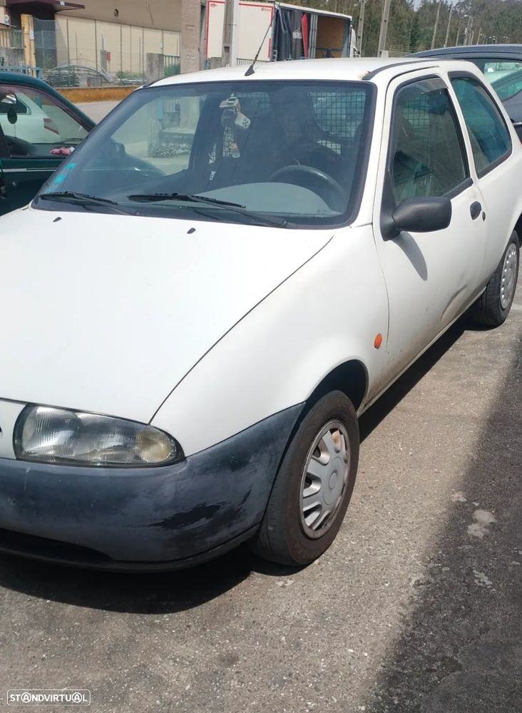 Ford Fiesta 1.8 D Studio - 4