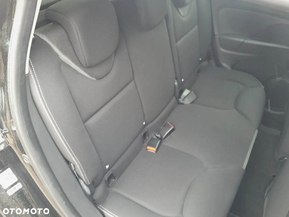 Renault Clio 1.2 16V 75 LIMITED - 24