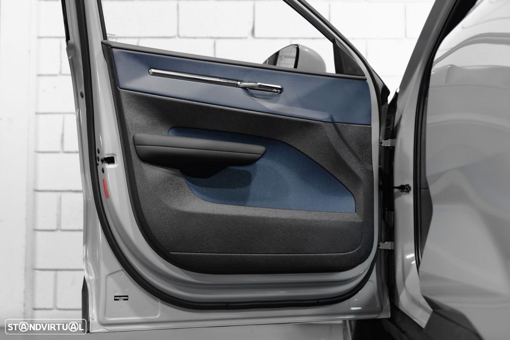 Volvo EX30 69 kWh Single Motor Extended Range Core - 25