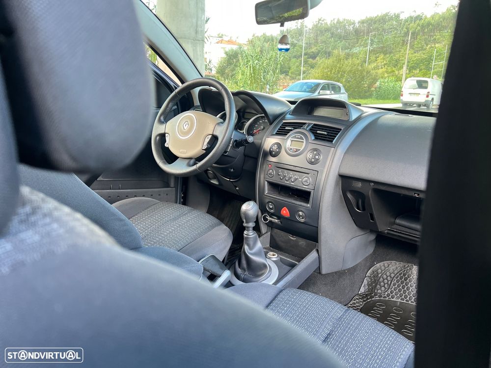 Renault Mégane 1.5 dCi Dynamique - 7