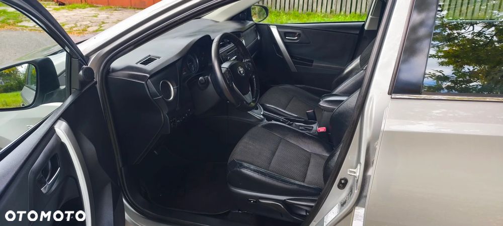 Toyota Auris 1.8 HSD Prestige NAVI - 17