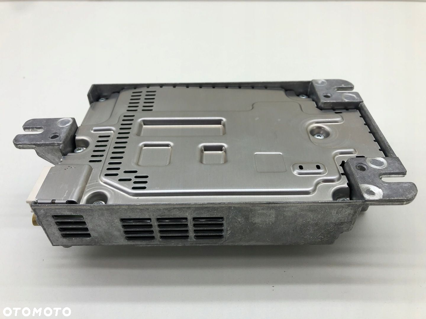 BMW X1 U11 WZMACNIACZ RADIA 5B4DB64 - 4