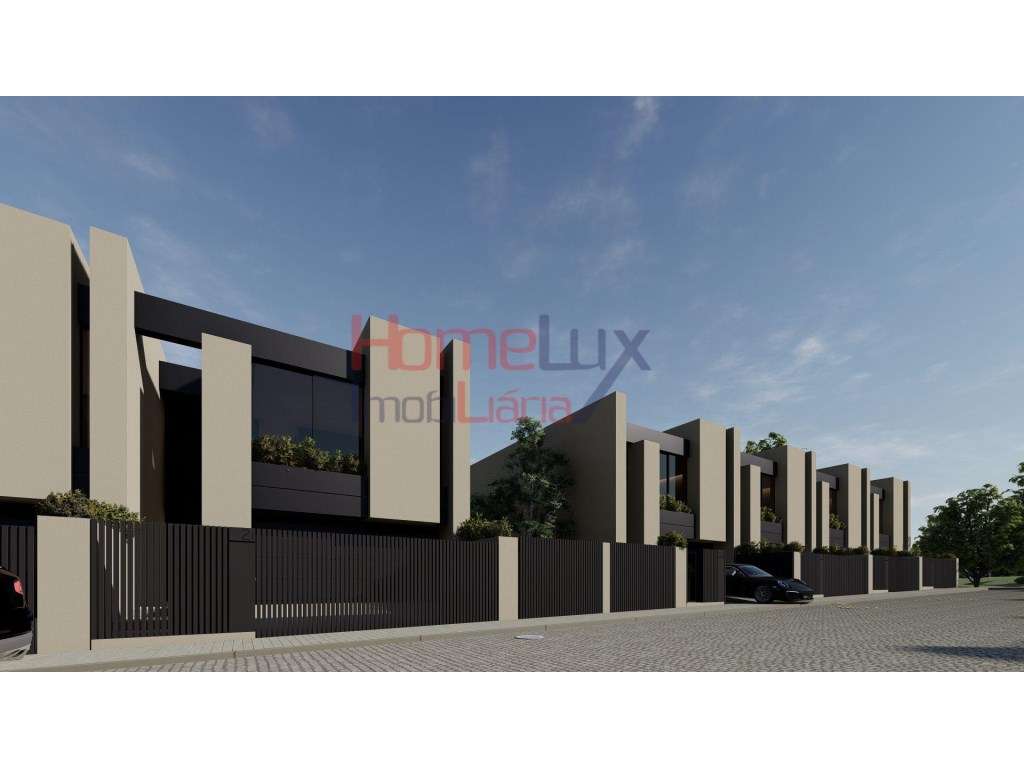 Moradias em Construção em S. Pedro da Cova - Grande imagem: 4/21