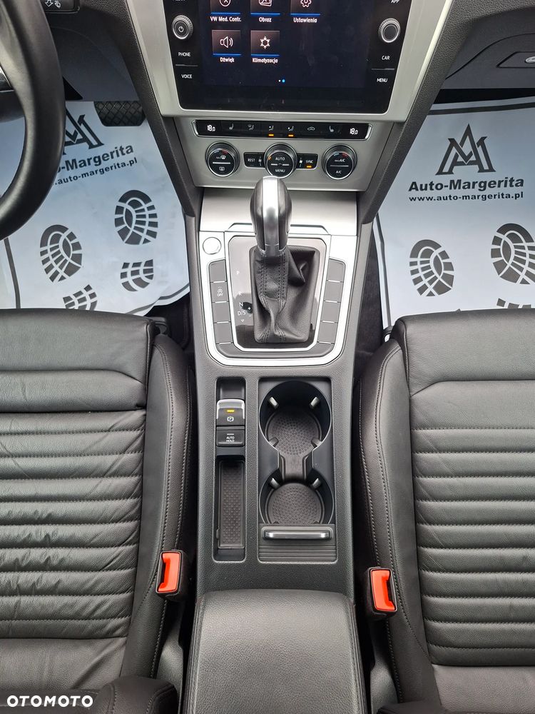 Volkswagen Passat Variant 2.0 TDI BMT Highline DSG - 22