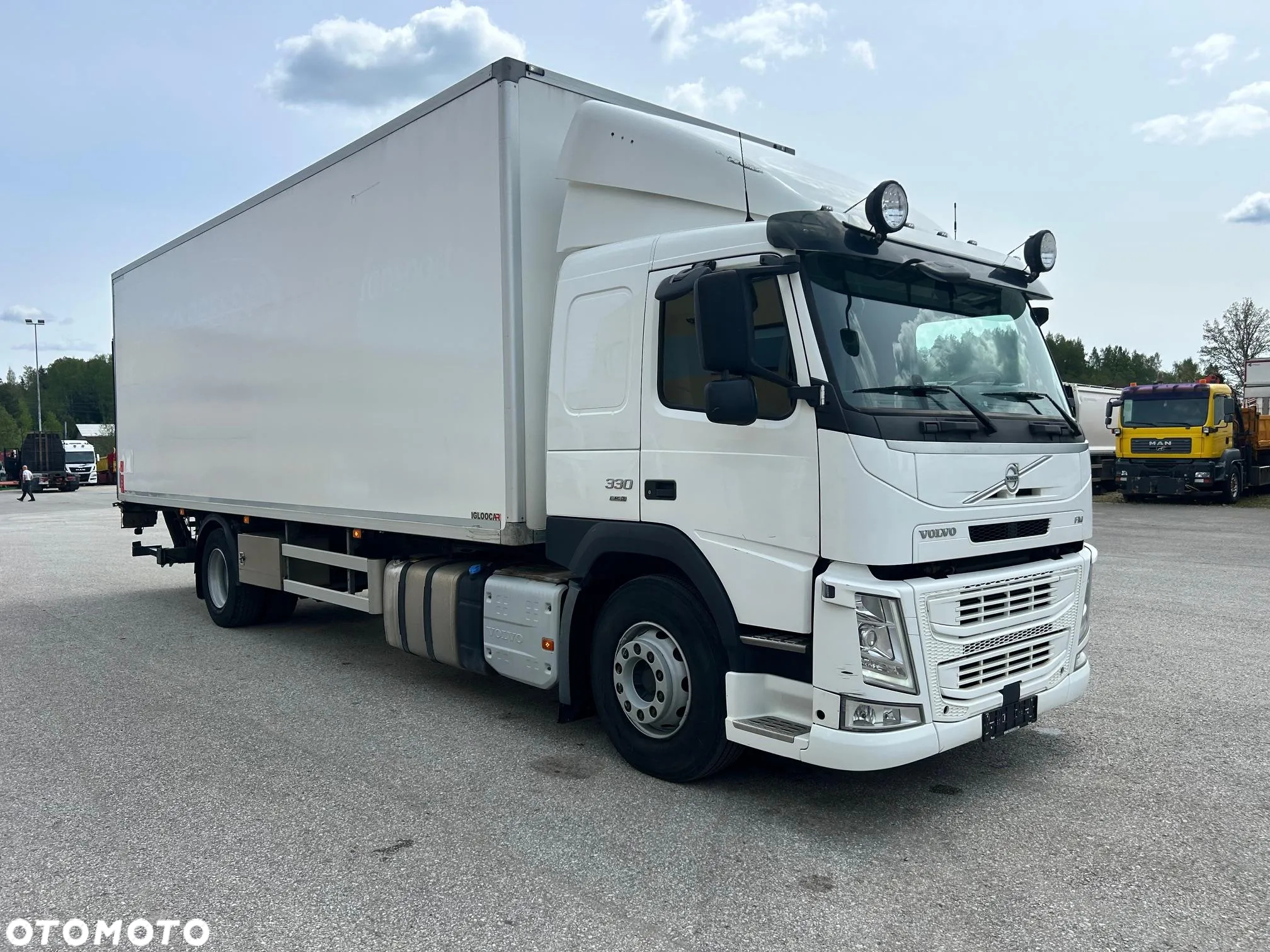 Volvo FM330 - 3