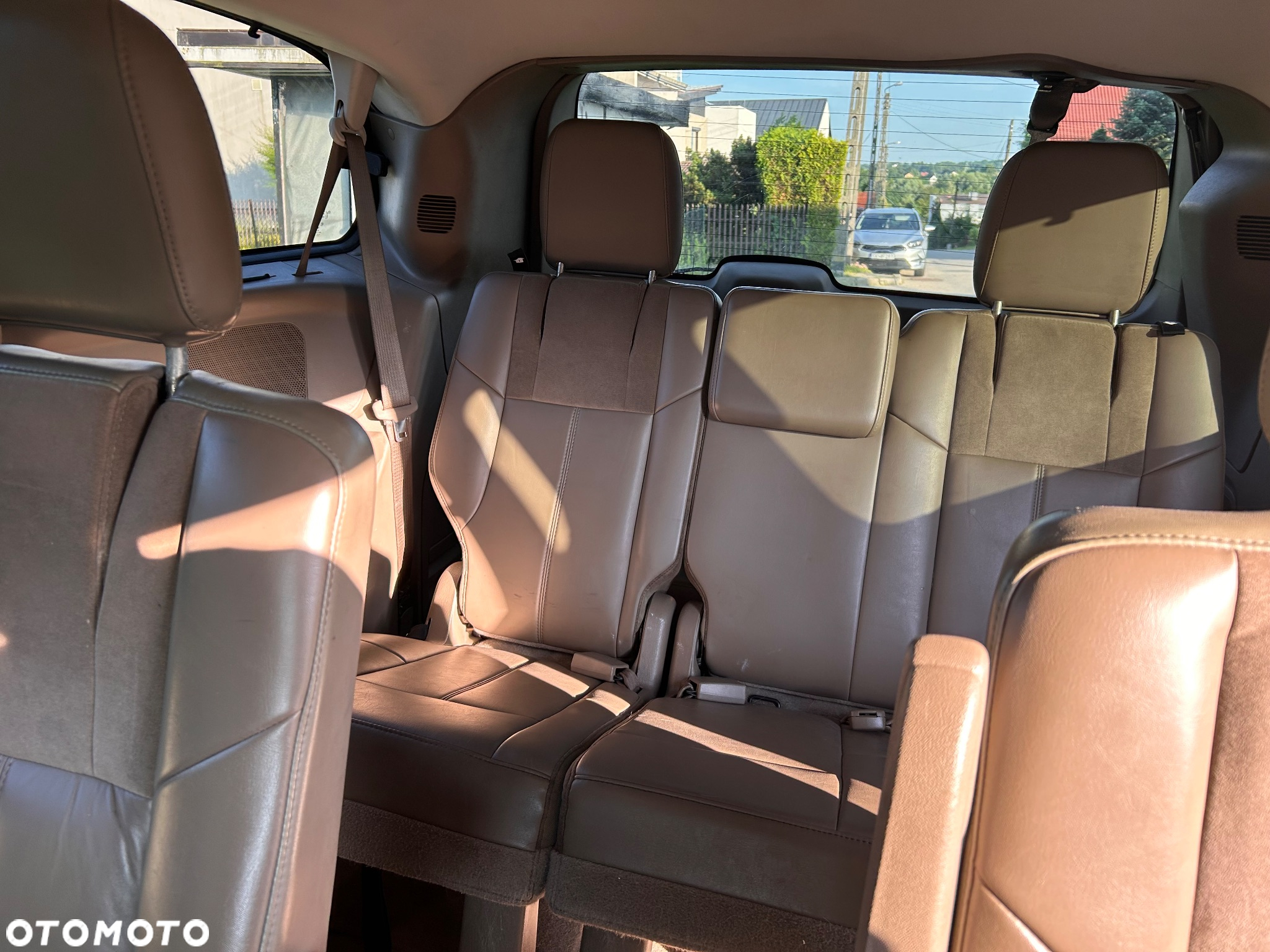 Chrysler Town & Country 3.6 Limited - 13