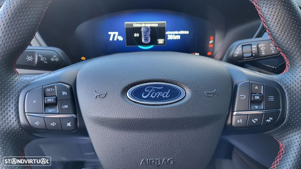 Ford Kuga 2.5 PHEV ST-Line X - 9