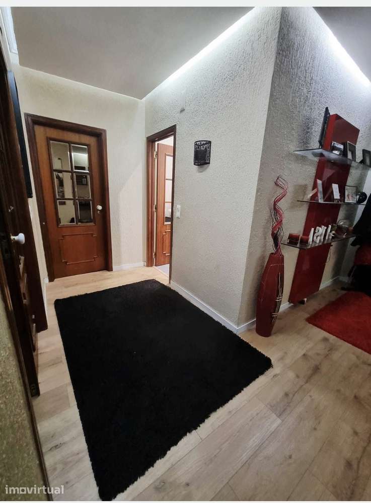 Apartamento T4 com 4 casas de banho em Sintra - Grande imagem: 2/9