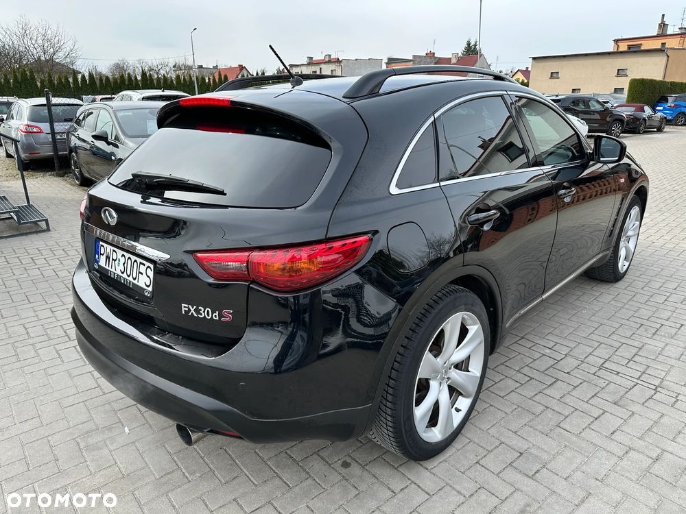 Infiniti FX - 3