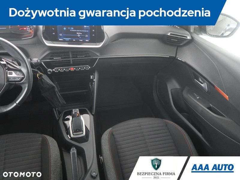 Peugeot 208 - 10