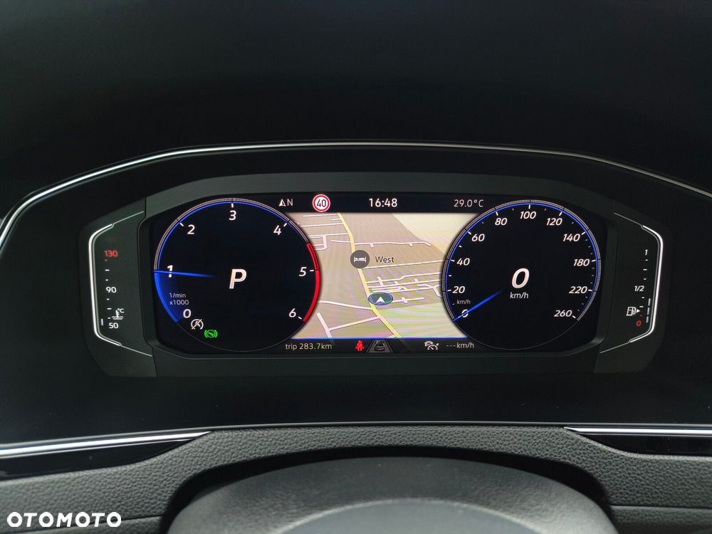 Volkswagen Passat - 19