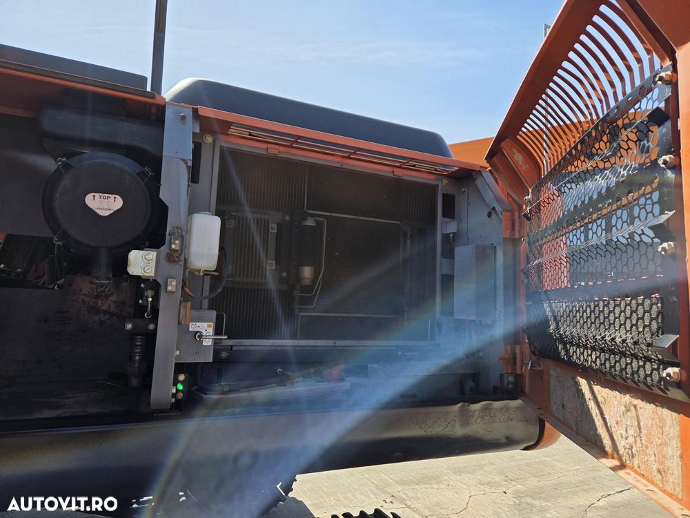 Hitachi ZX250LCN-6, 2020, 9.449h, 27,3t, cupa 1,55mc, Ingust latime 2,99m, camera spate, camere laterale, inst picon, consum mediu 9,8l/h, ridica 13t, motor Isuzu 173CP, 3 pompe hidr HITACHI, 3 camere, produs in JAPONIA, leasing 4 ani-PROMOTIE 68.900 EUR+tva - 29