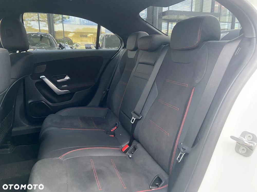 Mercedes-Benz Klasa A 200 AMG Line 7G-DCT - 9