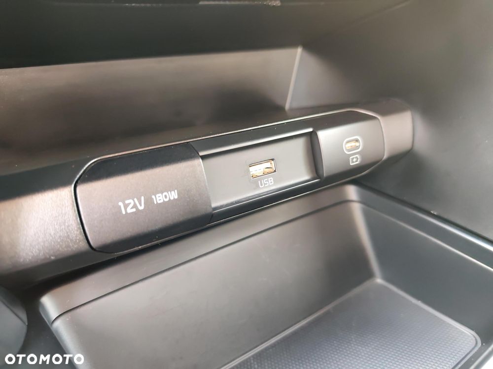 Kia XCeed 1.5 T-GDI M DCT - 24