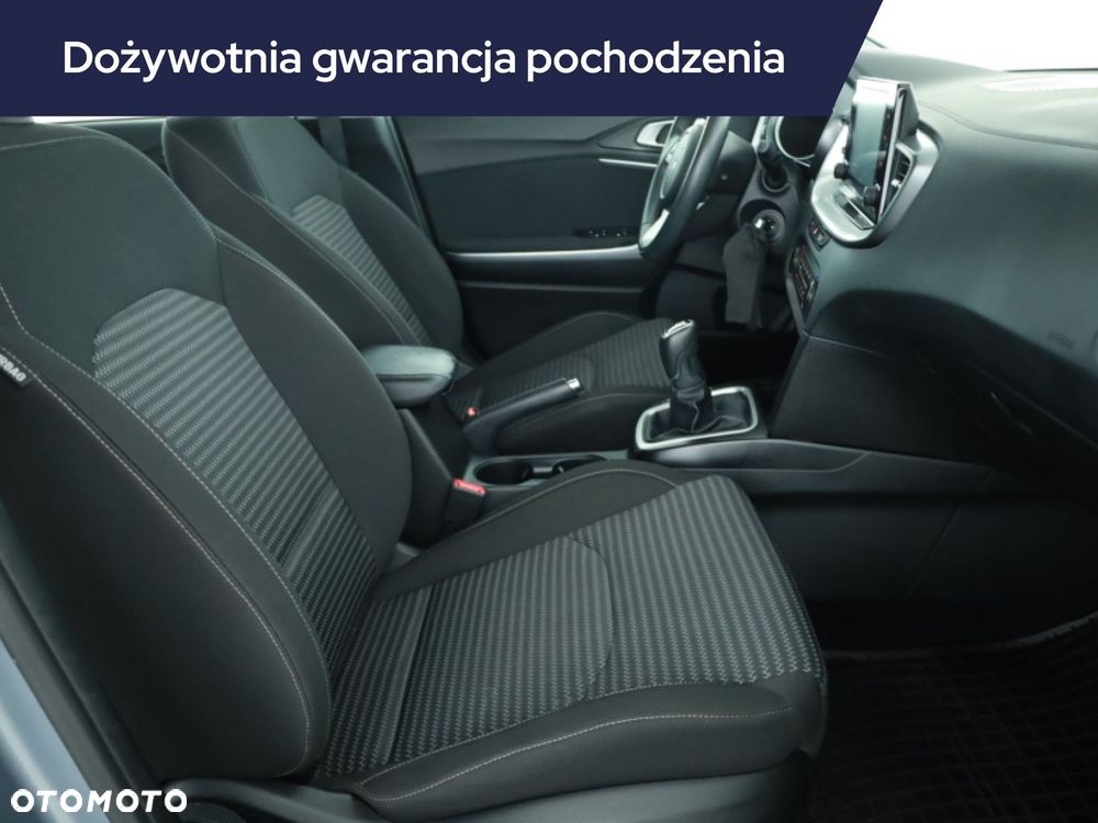 Kia Ceed - 9