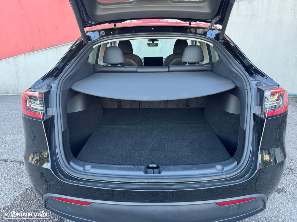 Tesla Model Y RWD - 9