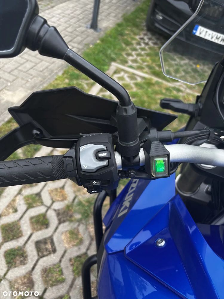 Suzuki V-STROM - 12