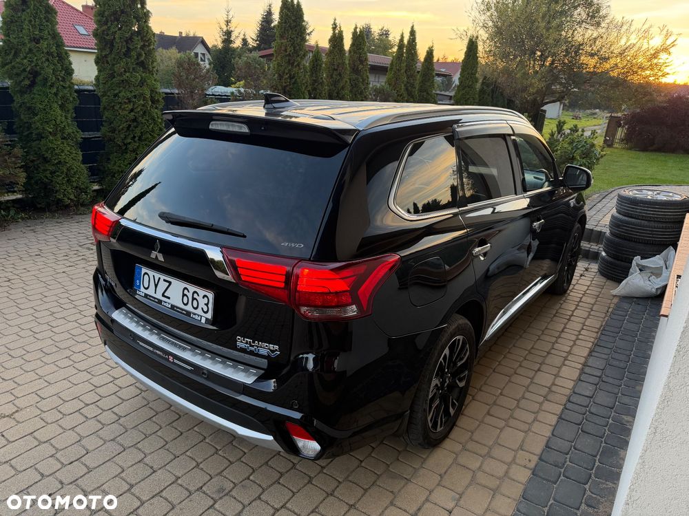 Mitsubishi Outlander - 27