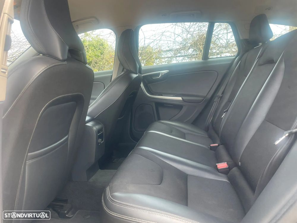 Volvo V60 - 14