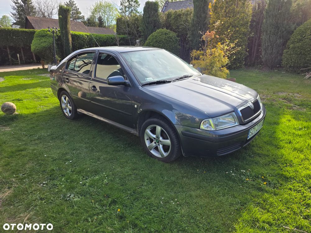 Skoda Octavia 1.6 Tour - 1