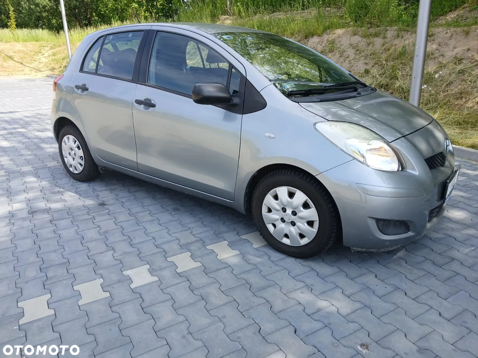 Toyota Yaris 1.33 Luna - 8