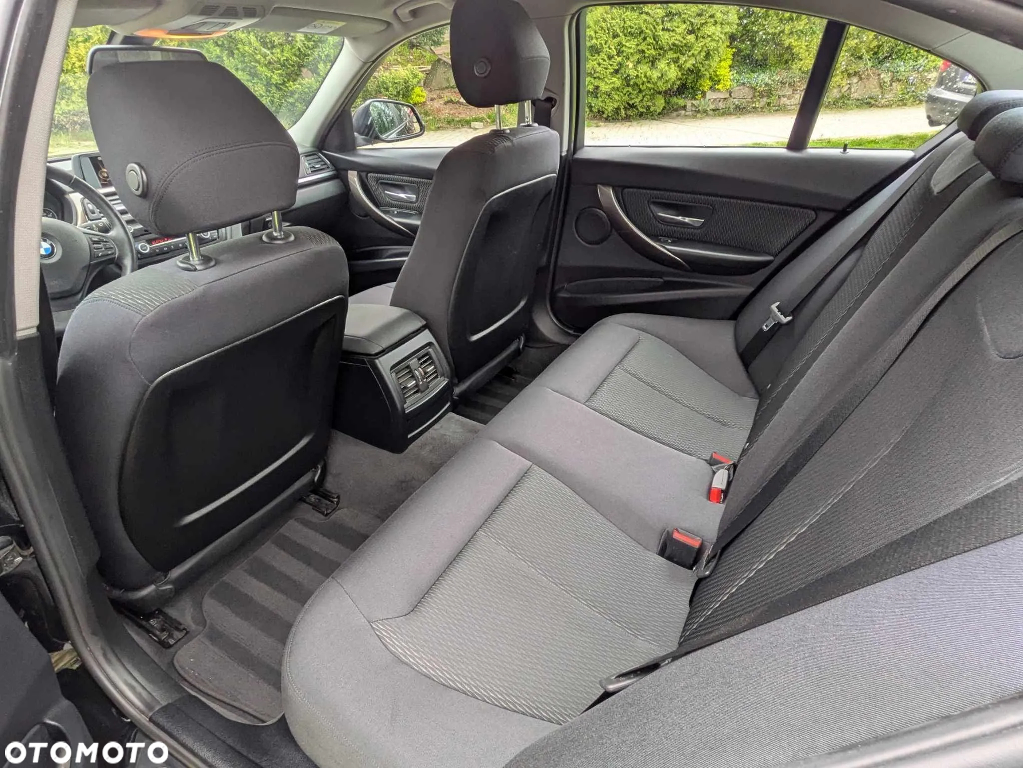 BMW Seria 3 320i xDrive - 9