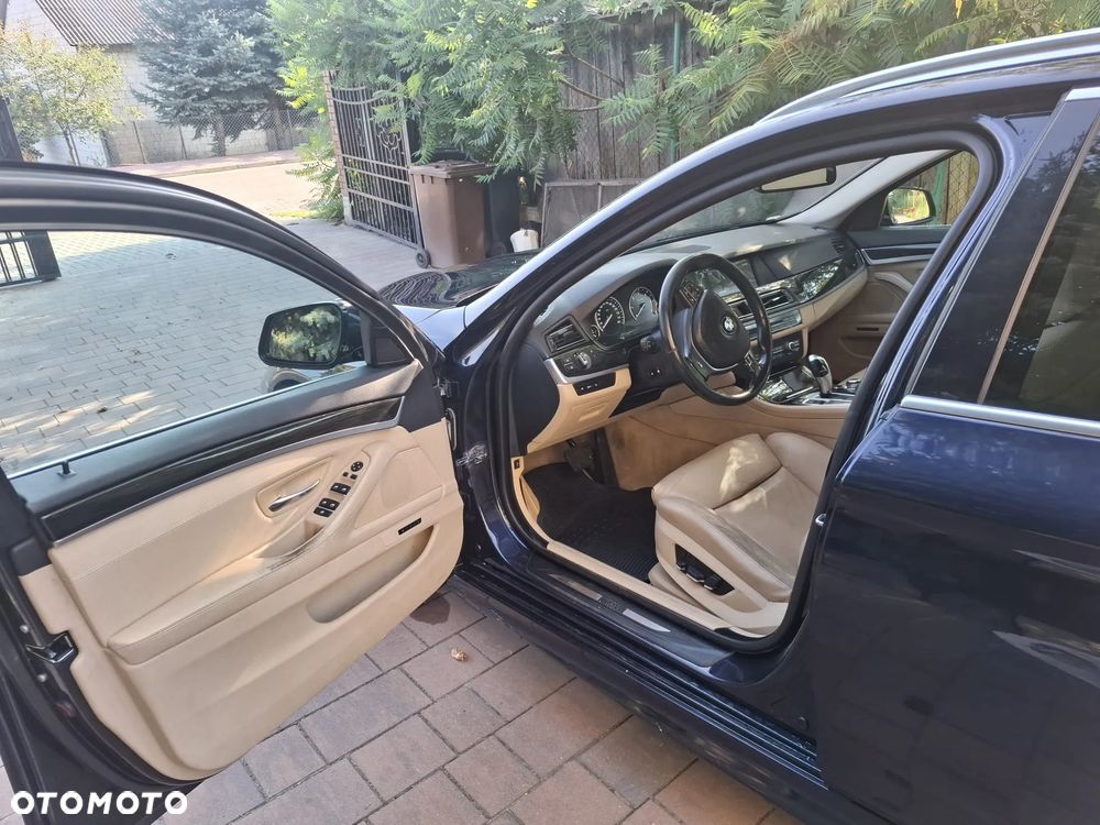 BMW Seria 5 530d xDrive - 6