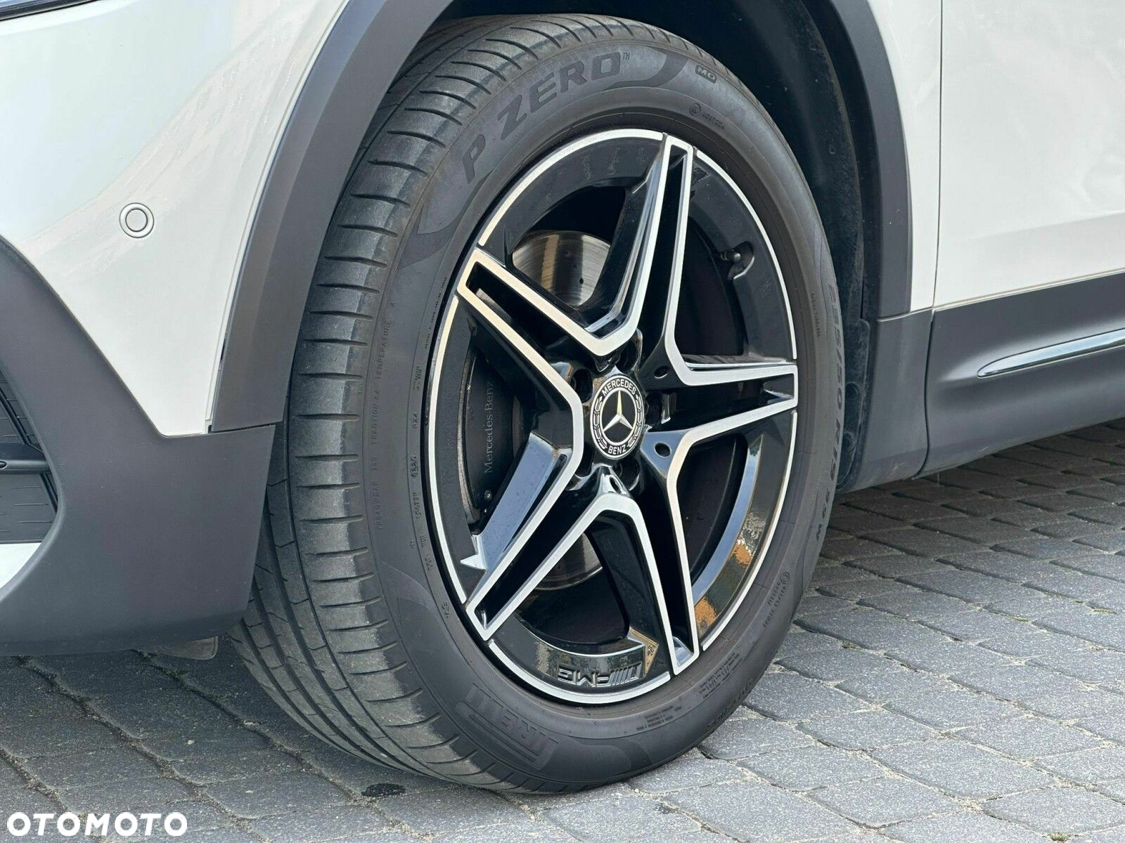 Mercedes-Benz GLB - 5