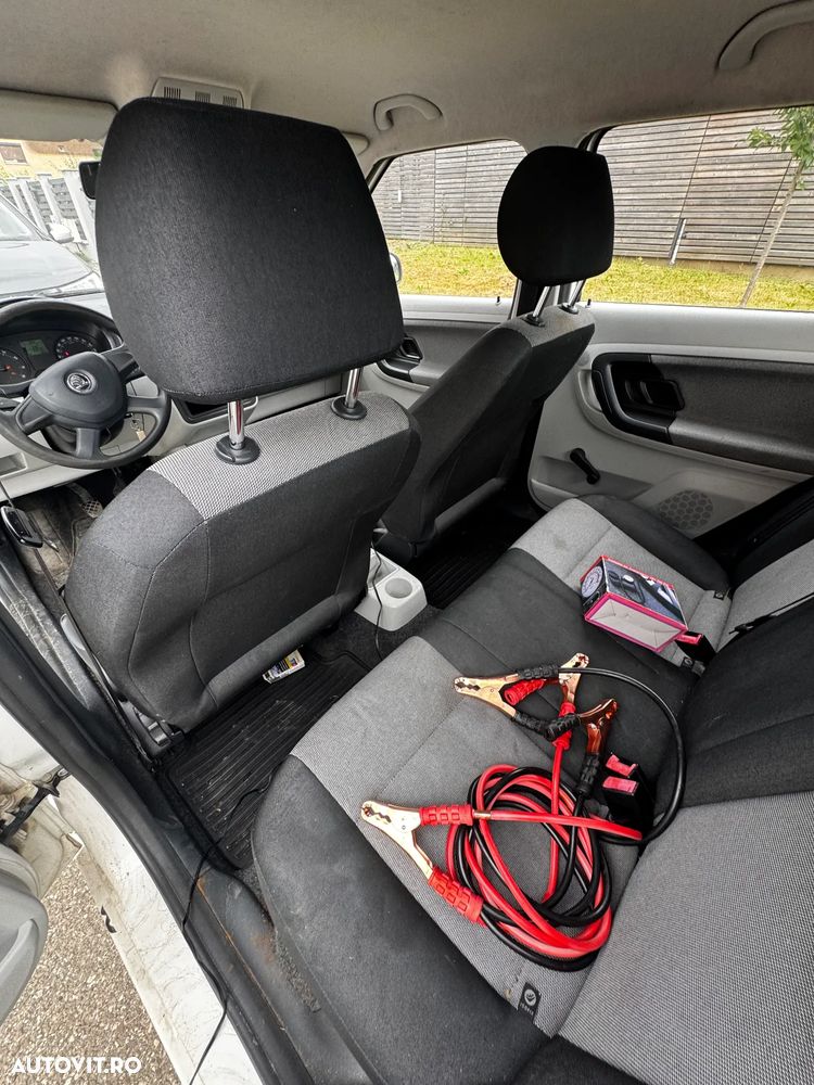 Skoda Fabia 1.2 HTP Active - 10